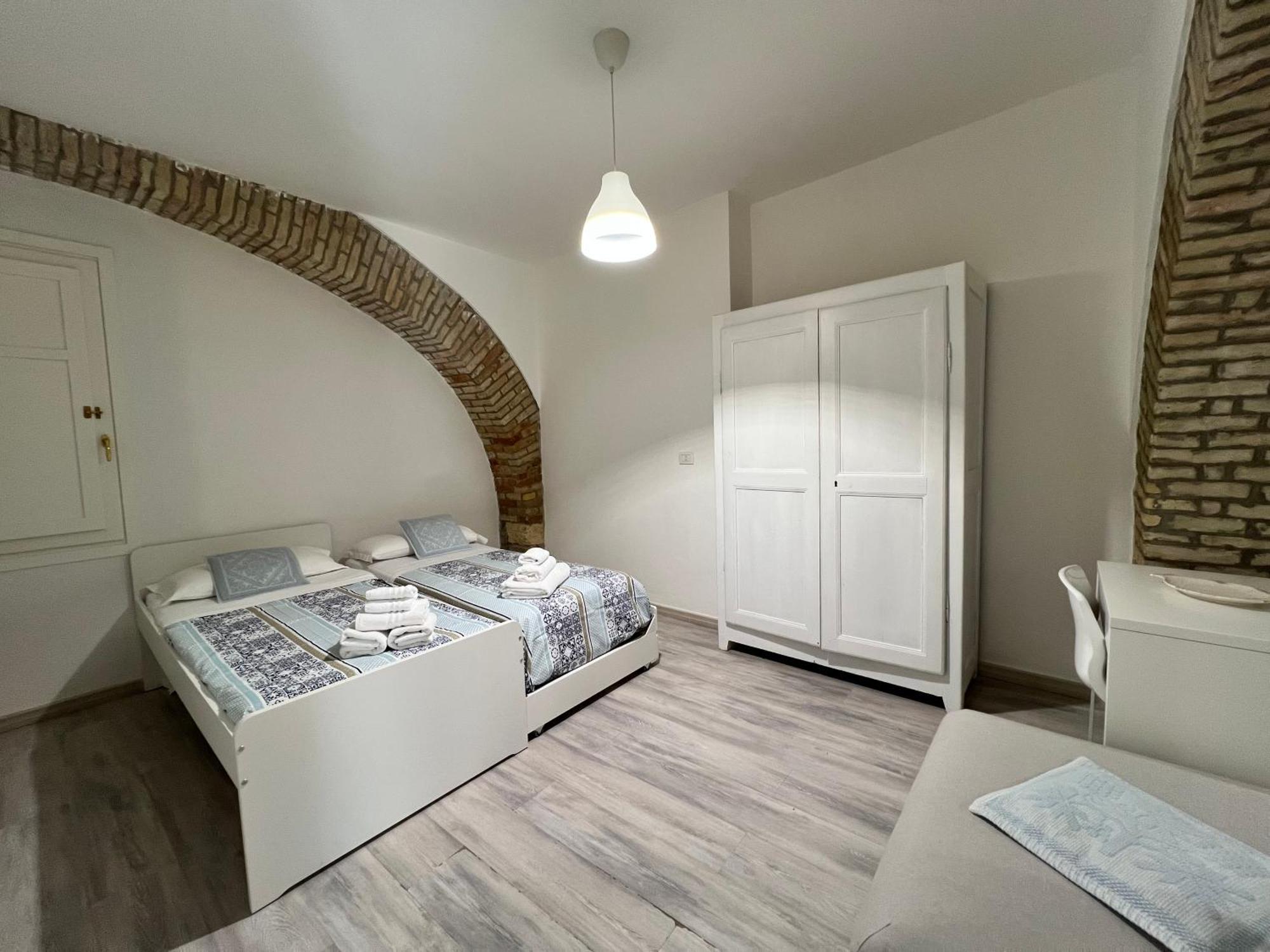 Sant Efisio Cagliari Suite Екстер'єр фото