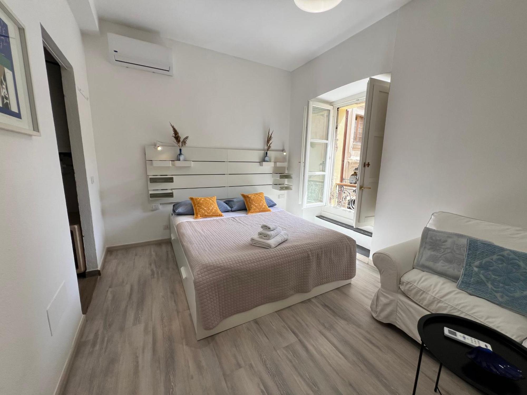 Sant Efisio Cagliari Suite Екстер'єр фото